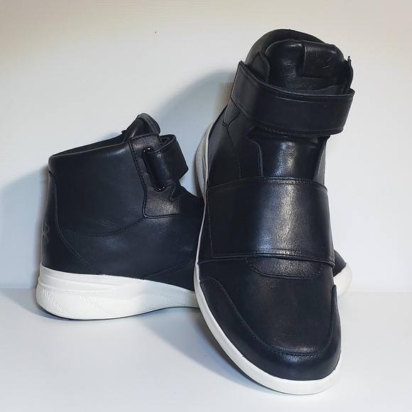 under armour charged pivot